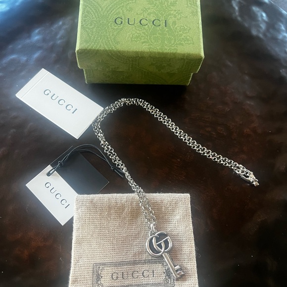 Gucci Silver Key Charm Necklace - Picture 1 of 5